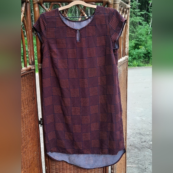 Dresses & Skirts - 🍀3/15 Short Sleeve Midi Dress